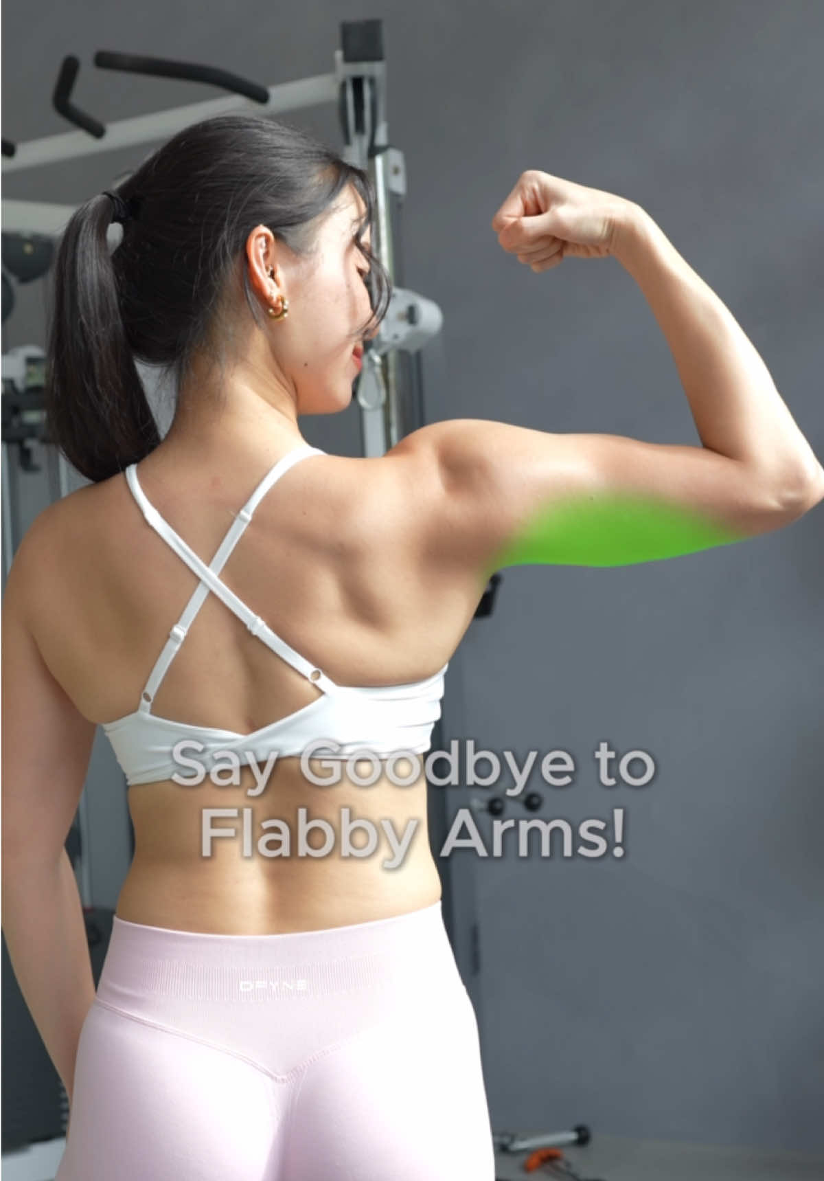 ✅ vs. ❌ Triceps Exercise Form | Fix Your Form 🙌 . 📲 Join our fitness app : www.squatcouple.app