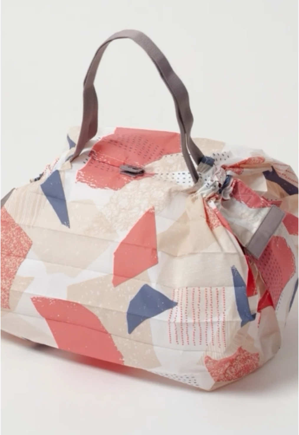 Gak makan tempat, lipat kecil, tinggal sat set masukin ke tas deh! #ShupattoBag #ShupattoIndonesia