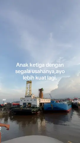 🙂😊#anakrantau #masukberandafyp #fypシ゚ #semangat #viral #beranda #kalimantan #perantau #pejuangrupiah#kuat 