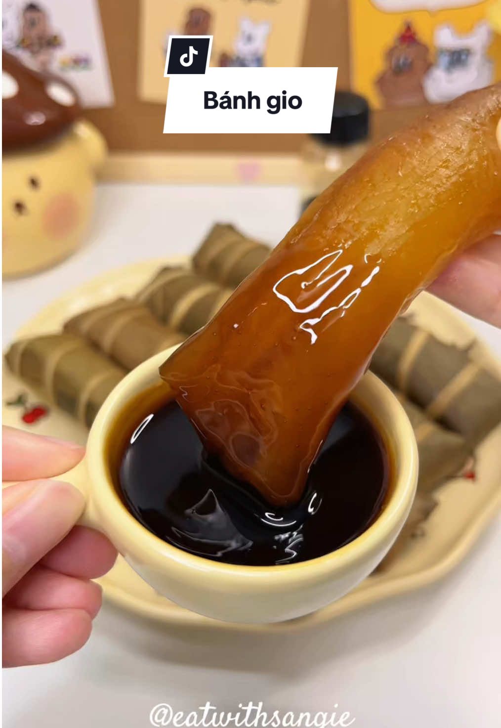 Ít chỗ có bánh tro quá nhỉ? #banhgio #banhgiomatmia #banhtro #ancungtiktok #mukbang #homnayangi #anngonmoingay #monngonmoingay #fyp #viral #xuhuong #eatwithsangie 