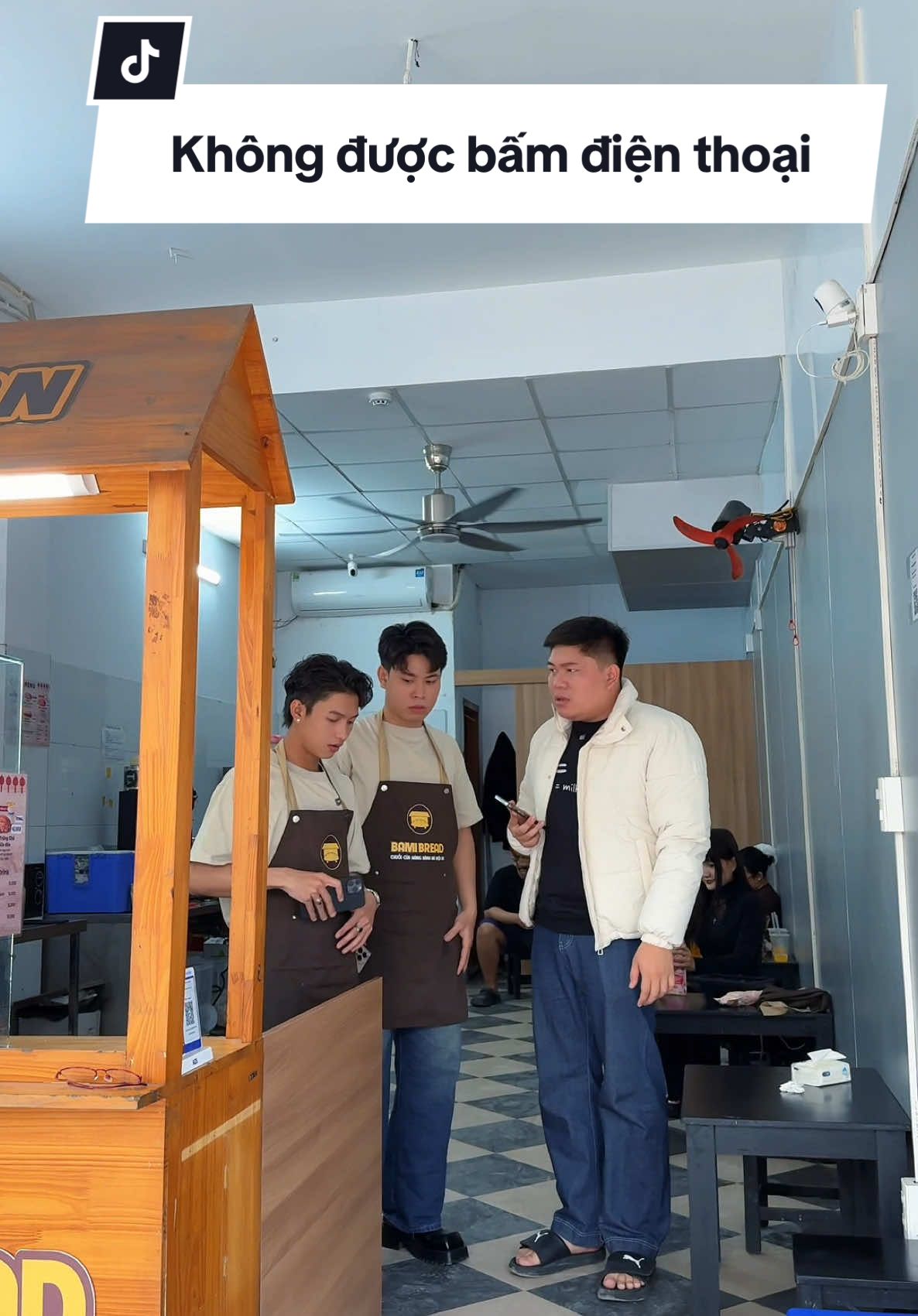 Dạ sếp nói sao e làm vậy... #bamibread #banhmihoian #phucsyno #teamphucsyno #bamibreadbanhmihoian #banhmihanoi 