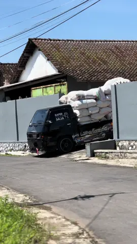 melu trend arek arek 🙏🏻🥵#l300 #l300ganteng #l300modifikasi #l300mbois #jogjal300community #jatenggayeng #temanggung24jam #elsapek_kece #l300modifikasi_indonesia #sapekmbois #l300simpleelegant #eltusi_indonesia #l300_pickup #plisssfyp #jowopride #katakata #zyxcba #zybca #fyp #fypシ#masukberanda #drivermuda #l300jateng #drivermudapunyacerita #sopir #sopirtruckindonesia🇮🇩 #l300 #euro4 #4x4 #modifikasi #pekerjakeras #berasbalap #ricebarokah #sapekkonten #sapekmbois#sapekberas #berasbalap #mafiaberas #beras #ricebarokah #bakulberas #mitsubishi #l300euro4 #euro2 #sapeknyeni #viraltiktok #he 