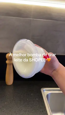 A melhor bomba de tirar leite que já utilizei! Fazenso estoque de leite pro meu bebê! 🧡 #maternidade #leitematerno #shopee #amamentação 