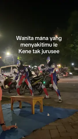 Ultramen e galau le#ultraman#pasuruan 