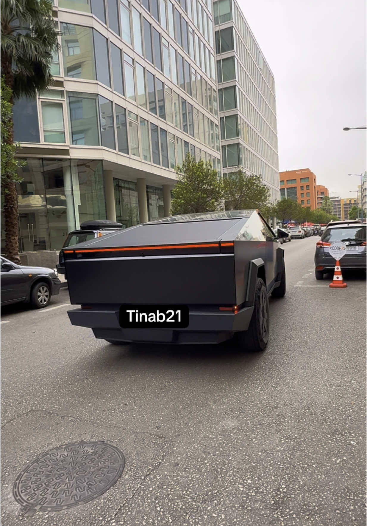 Tesla cybertruck in lebanon beirut🇱🇧🇱🇧🇱🇧🇱🇧#tesla #teslacybertruck #teslacheck #elonmusk #elon #تيسلا #lebanon🇱🇧 #downtownbeirut #libanon🇱🇧 #luxurycars #caredits #بيروت_لبنان🇱🇧 #لبنان_مصر_الخليج_سوريا #viral#foryoupage❤️❤️ #لبنان🇱🇧 