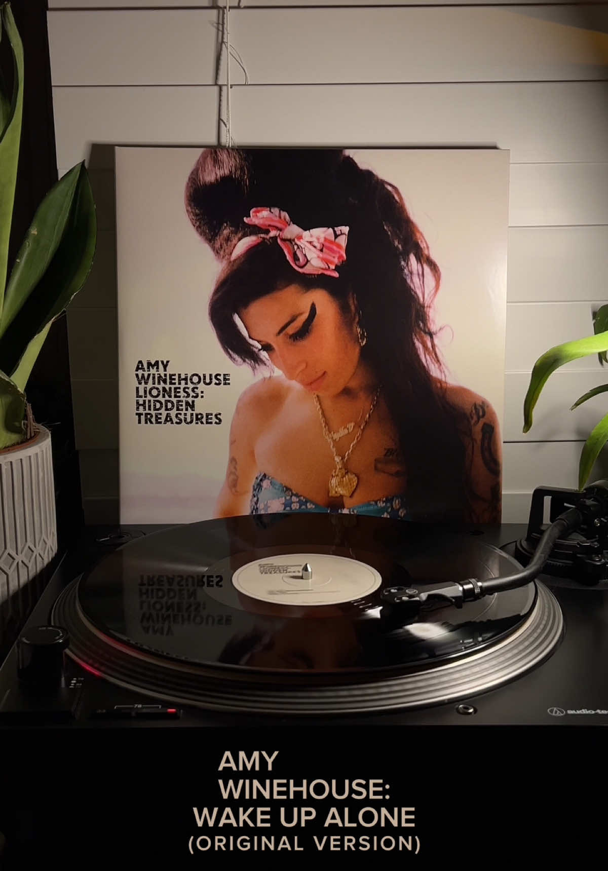 lioness: hidden treasures (2011) standard black pressing (2011) 💿 this one always makes me cry. i love wake up alone but this original version feels like amy is singing right in front of me and it just makes me sad 😭 miss her fr  #amy #amywinehouse #amywinehousevinyl #amyvinyl #wakeupalone #lionesshiddentreasures #vinyl #vinylcollection #vinylrecords #records #recordcollection #music #turntable 