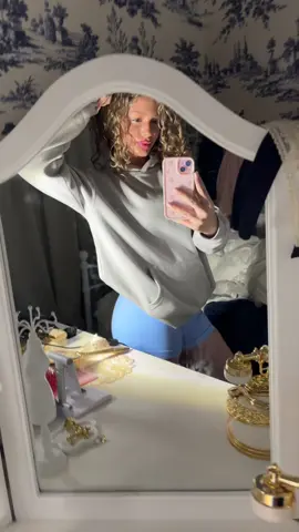 Finally a blue gym short girlyyyy #fyp #gymfit #GymTok #OOTD #tiktokshop 