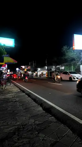 ada yang pergi dan ada yang pulang mencari rezeki #night #motorcycle #ASMR 