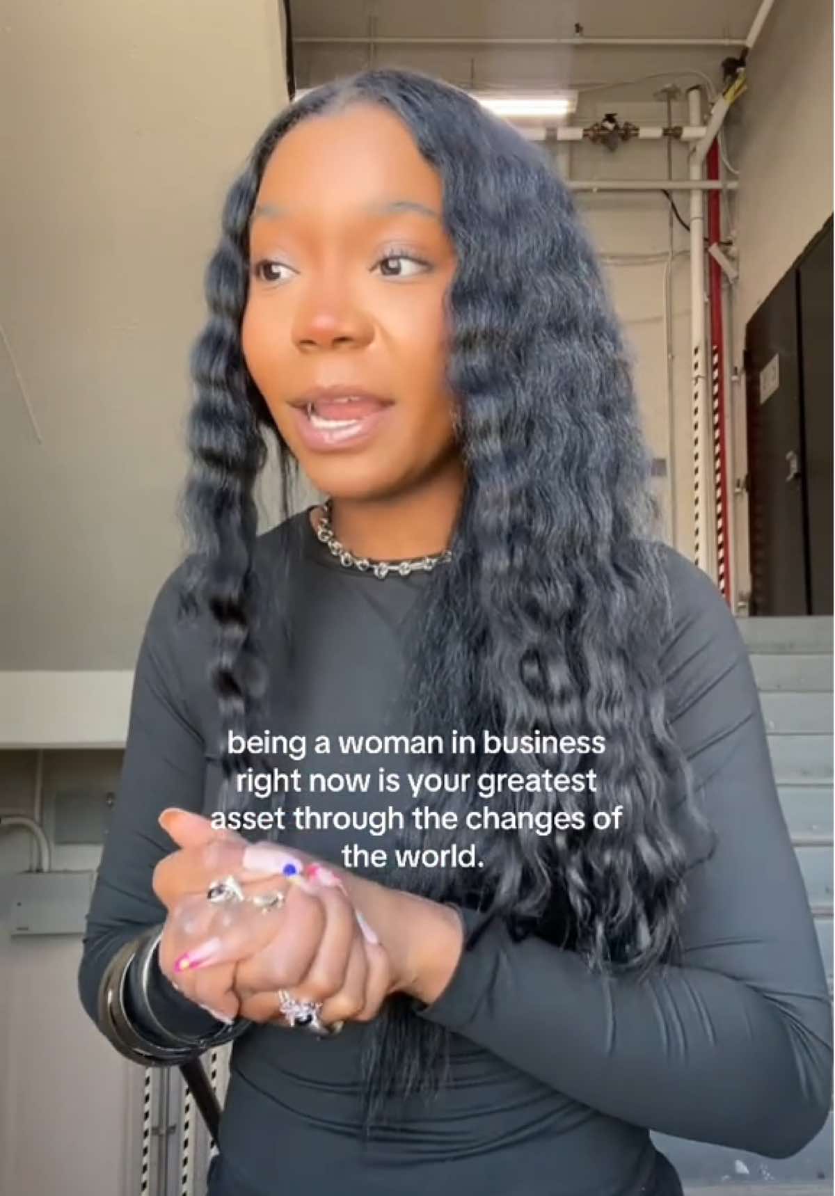 being a woman right now is the biggest FLEX!!!! Utilize that feminine energy to make large sums of money and it’ll all come through your EMOTIONS. Get into your body ladies ✨ #emotionalintelligence #regulatednervoussystem #healyourgut #femininityforblackwomen #womenentrepreneurs #feminineabundance 
