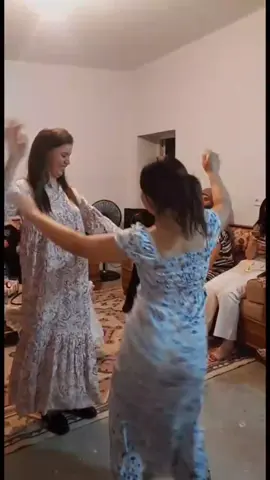 @bella bella 