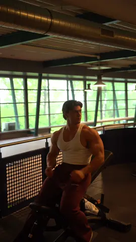 Chasing that arnold fullness ~ Code “MATHIEU” @YoungLA Code “MATHIEU” @esncom.nl ~ Coaching 🏆 link in bio 🙏