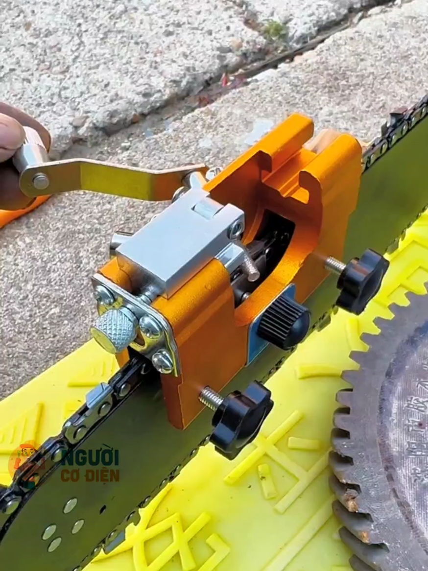 Dụng cụ mài lưỡi máy cưa xích 