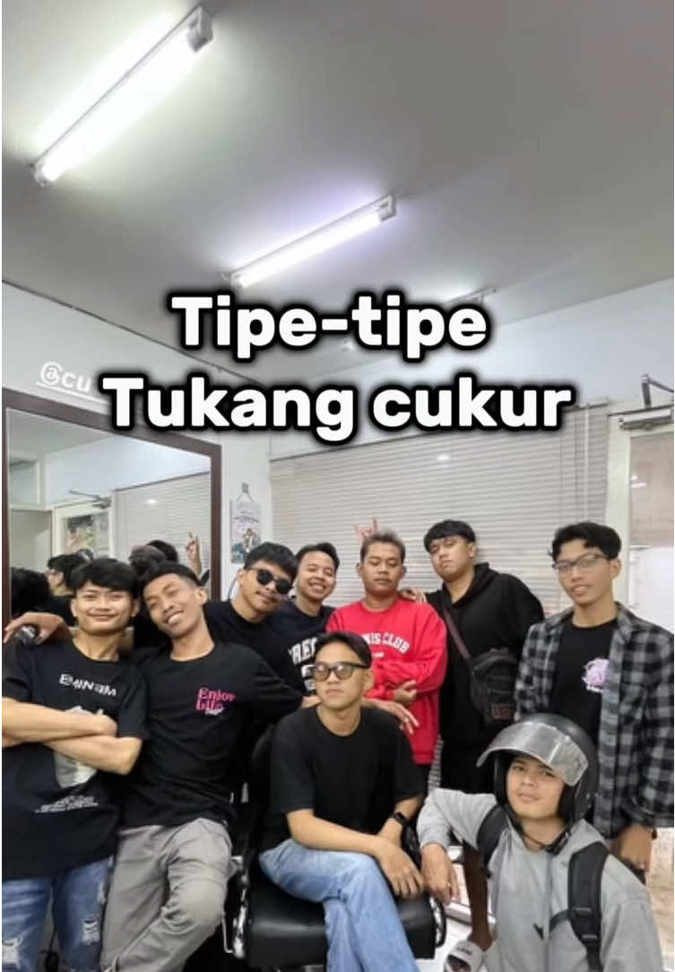 Ada aja tingkahnya🤣  Hair aritst @supriinikol__ @puput_arip @adi_prasetiyo13 @saiful.anammm  ☎️ Booking/appointment 082331931660 📍Jalan raya tenggilis no.122c Surabaya 📍Jalan kedung sroko 135 (Tarantula barak cafe) Surabaya 📍Rumah Baikers Tenggilis Surabaya . . . . . . #fyppppppppppppppppppppppp #fyp #fypシ #foryoupage #barber #barbershop #barbersurabaya #barbershopsurabaya 