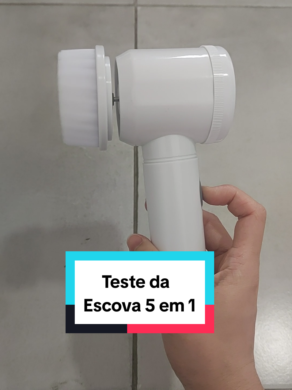 Testando essa querida Escova elétrica 5 em 1. Testei no meu rejunte utilizando cif limpeza milagrosa e está aprovada sim! #limpeza #donadecasa #dicas #clean 