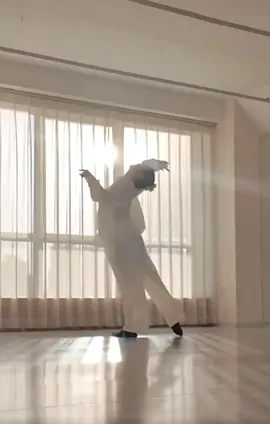 Khẽ Múa 🌇_MM (轻舞)3 Bản Đương Đại  #khemua #轻舞 #duongdai #muaduongdai #muacotrangtrungquoc #múacổtrang #muacotrang #ticktockdance #douyin #toptrending #chinadance #hottiktok_xuhuong #trending #hot #dance #muadep #memua92 MM