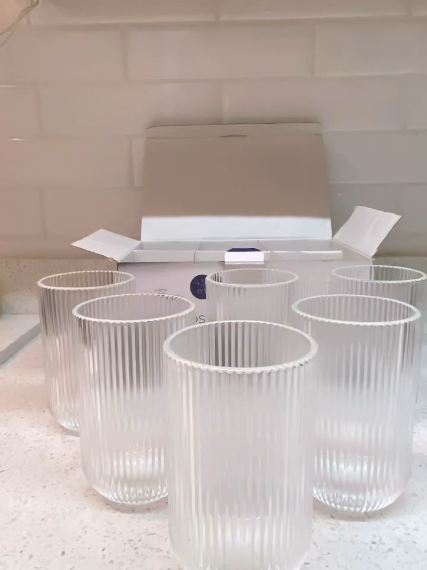 Confira Jogo de Copos Canelado Versalhes Clear Jogo Com 6 ou 12 Peças 420ml com 50% de desconto! Encontre na Shopee agora! https://s.shopee.com.br/9pRFFSxHxq?share_channel_code=1 #fyppage #fypp #vaiprofy #cozinha 