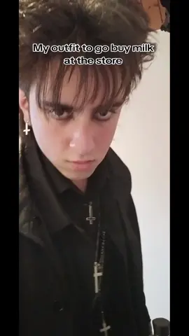 I HAVE to be the most goth person in the store #tradgoth #80sgoth #80sfashion #80soutfit #gothoutfit #gothfashion 