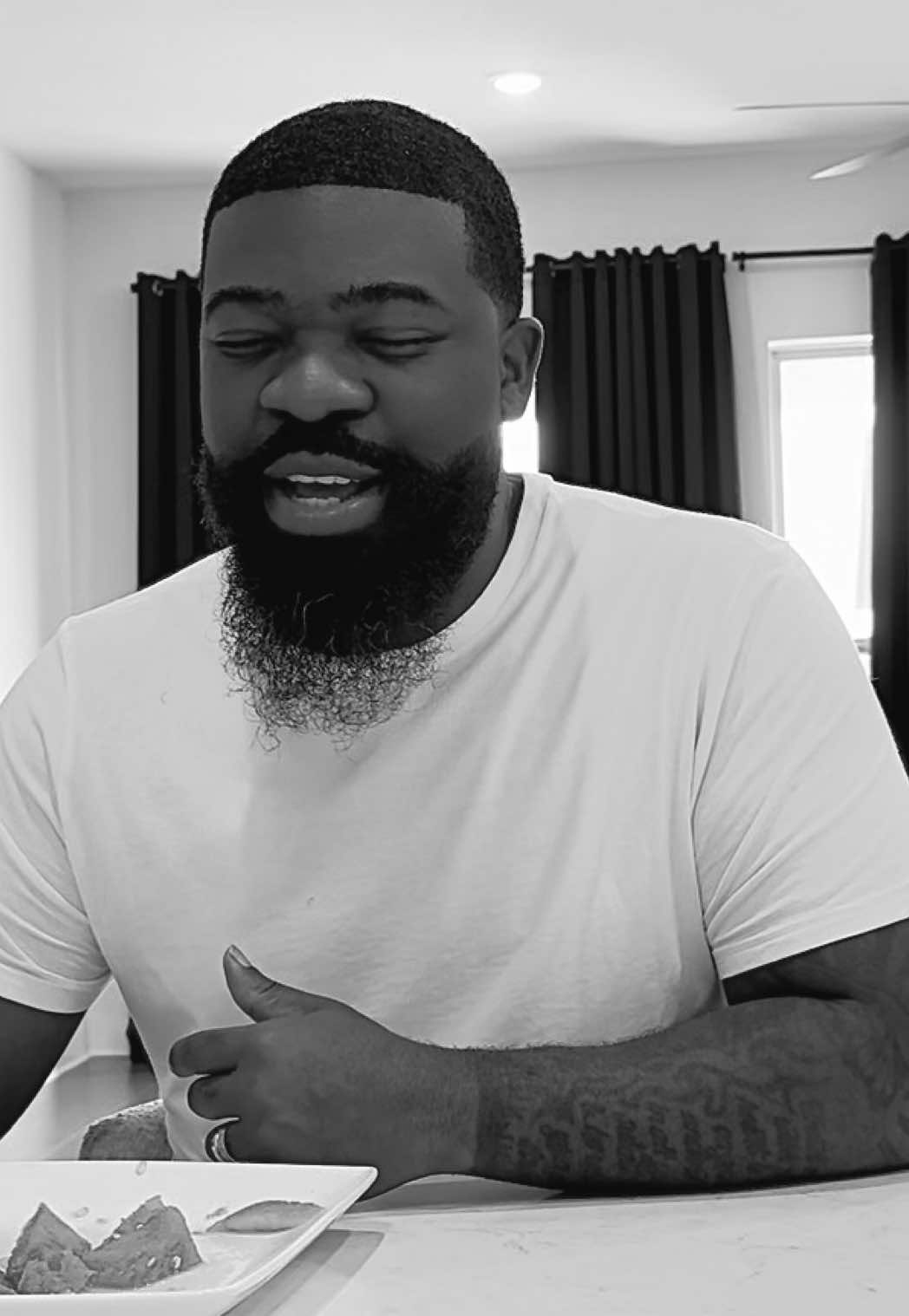 KOJO ANTWI  ƐHE NA ME TI YƐ #concersationswithkjmensah #m3nsa #fyp #daddylumba #hilife #kojoantwi #kojoantwimusic🇬🇭 #daddylumbasongs #kkfosu #M3NSA #M3NSA’