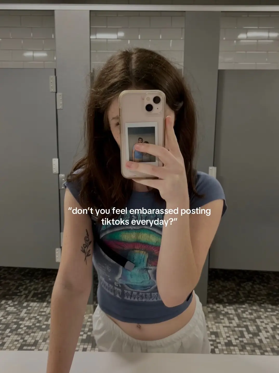 don’t overthink it!! this is your sign to post the content ✨🩷 #grateful #youngmom #sahmlife #yoursign #postthecontent #sahmcontent #viraltok #foryouu #forthegirlies #teenmama #fypage 