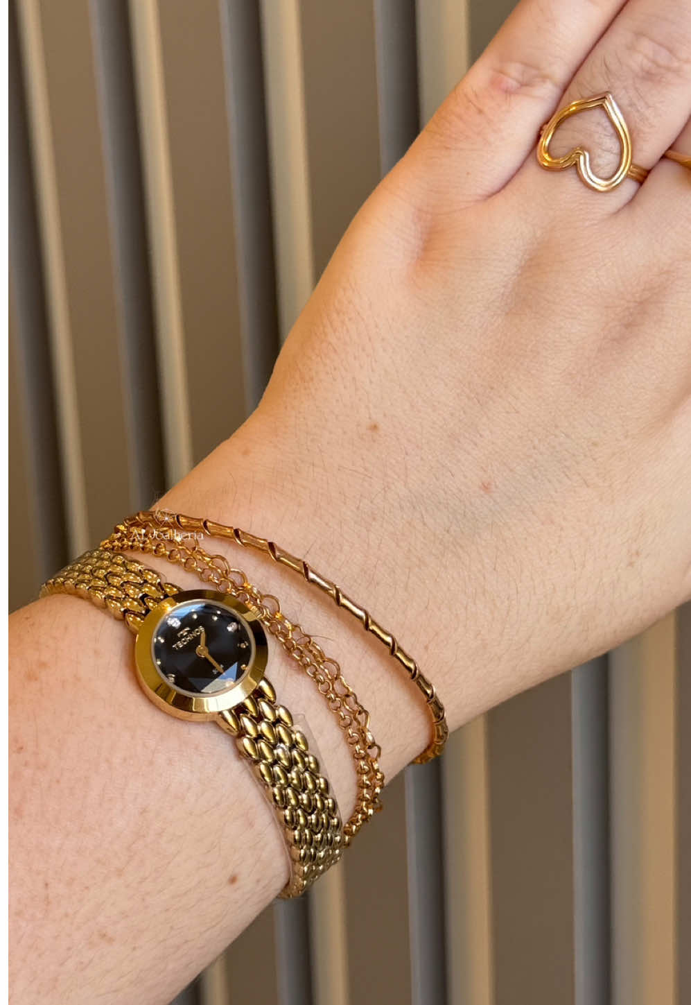 Relógio Technos Mini, lançamento com uma nova caixa, pequena e delicada. . #relogios #rommanel #prontaentrega 