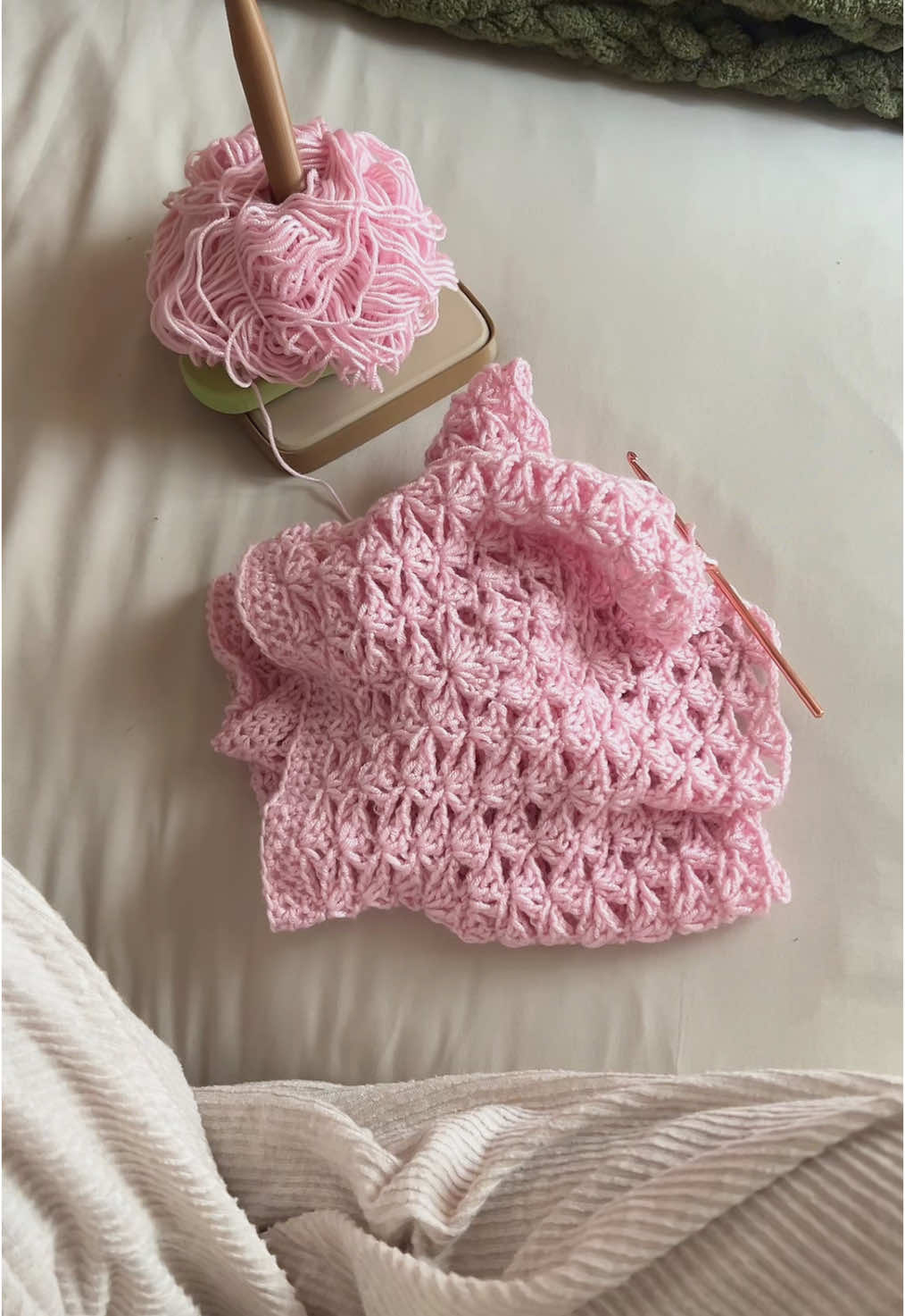Check out @Bubble Land🫧 yarn spinners!! #fyp #crochettiktok #crochetwithme #morningroutine #viralvideo #crochetaddiction #crochetersoftiktok #yarnspinner 