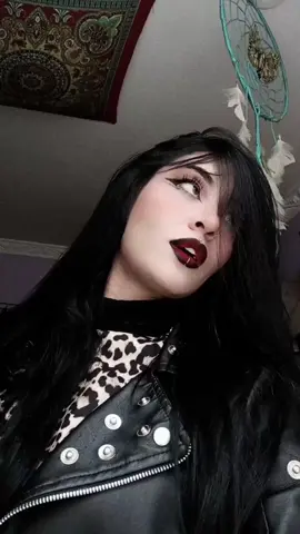 Makeup vampi 🧛🩸🖤#viralvideos #metalhead #metalgirl #darkgirl #deftones #vampimakeup 