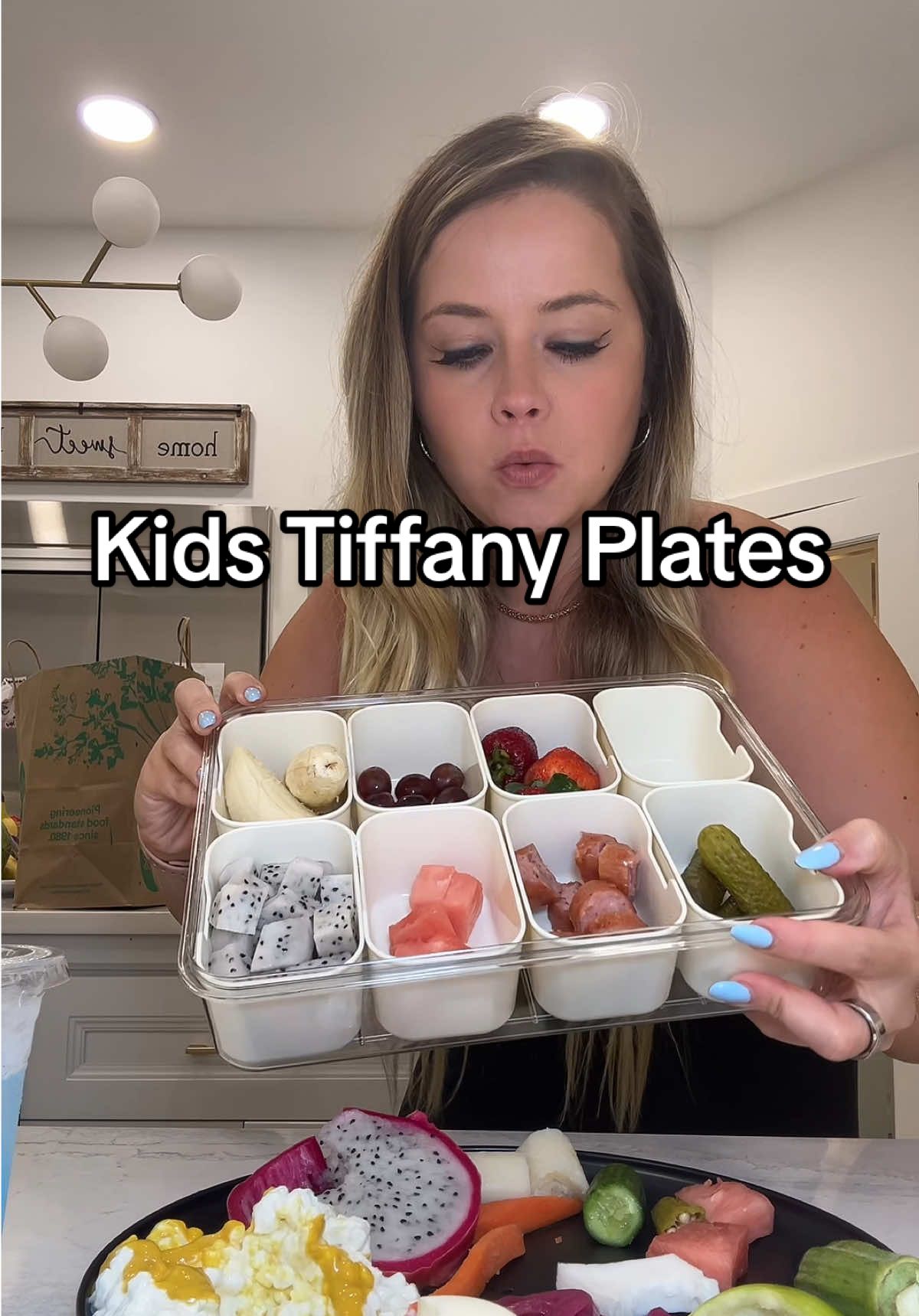 WHAT I FEED MY KIDS WHILE I EAT LIKE THIS  #lunch #healthygirllunch  #eatlunchwithme #mustard #applesausage #veggieswithmustard #crunchy #crunchylunch #healthyrecipes #healthylifestyle #chickensausage  #blueraspberryelectrolytes   #applechickensausage #mukbang #electrolytes #pov #lunchchat #healthygirlsummer #brussies #tiffanyplate #tiffanyplateday16 