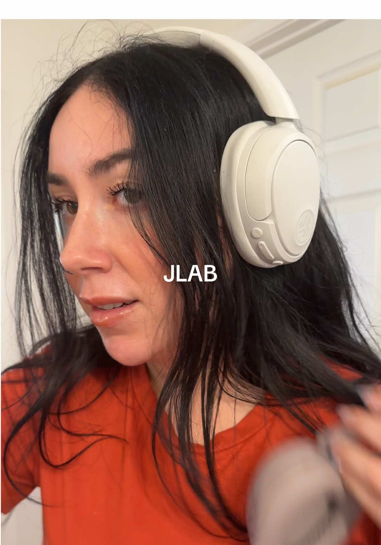 good quality and GOOD PRICES 🤌🏼 #jlab #jlabheadphones #affordableheadphones #tiktokshopcreatorpicks #tiktokshopmothersday #tiktokshoprestock #spotlightfinds 