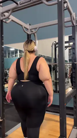 🔥 #trend #Viral #parati #dance #baile #bodypositive #amorpropio  #gordibuena #bbw #bodypositivity #bbwlove #gordita #fyp #legdayworkout #squats #legexercises #workoutmotivation #workoutroutine #weightlossjourney #fypppppppppppppppppppppppp #paratiiiiiiiiiiiiiiiiii  #bodypositive #bodypositivity #relatable #plussize #stretching  #gymnastics