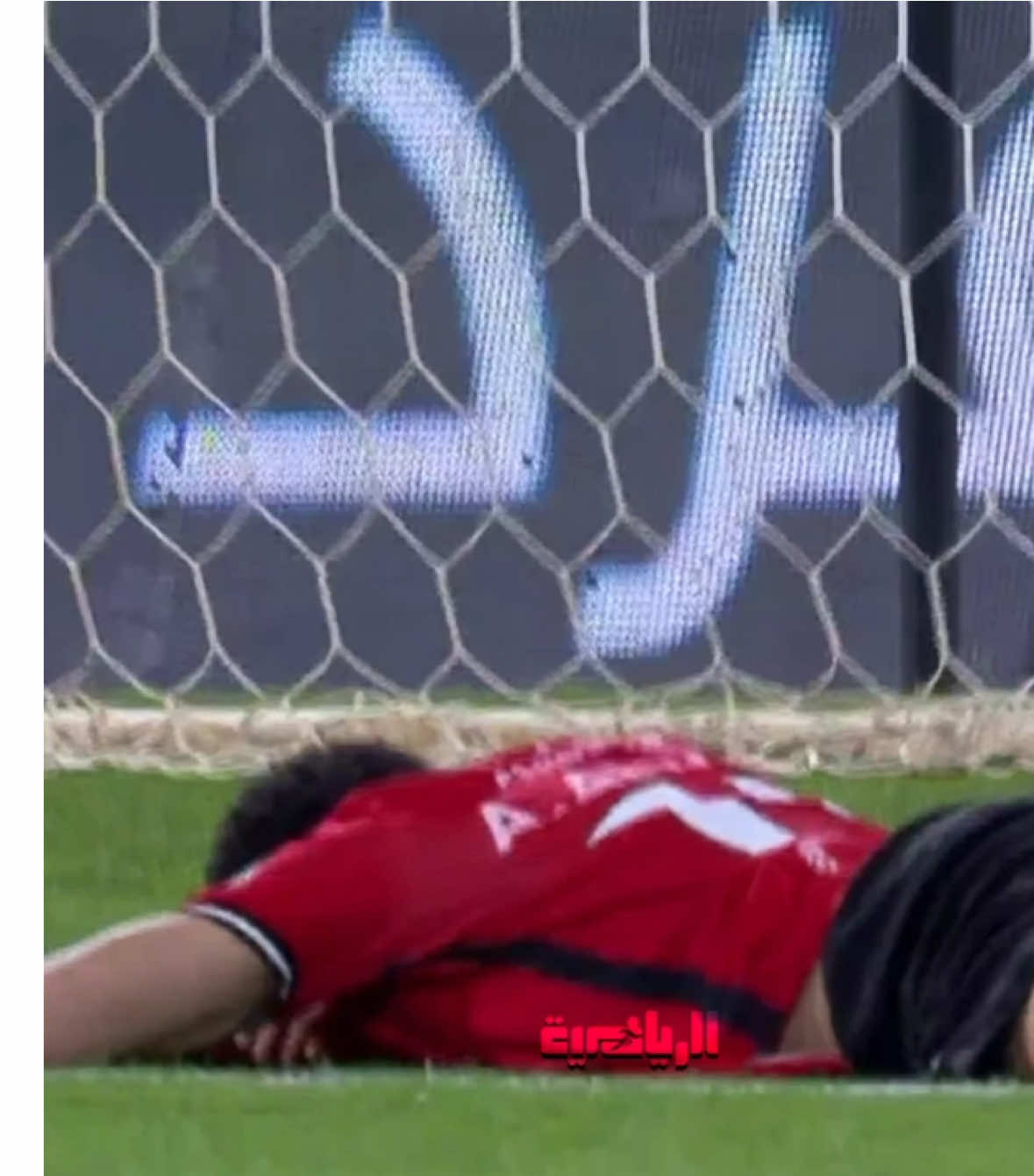 أغرب أهداف الموسم 😳!.. لاعب #الرائد يسجل في مرماه هدف عكسي بطريقة غريبة 😨🔥.. #الرياضية #النصر #الهلال #الاهلي #الاتحاد #الاتفاق #التعاون #الشباب #دوري_روشن_السعودي 