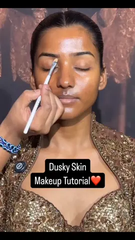 dusky skin makeup tutorial tip and tricks 💞#makeuptutorial #makeupclass #foryouageofficial #bridalmakeup #growmyaccount #teamwork#growmyaccount #foryouageofficial #trendingvideo #fyppppppppppppppppppppppp #fyp #tipsandtricks 