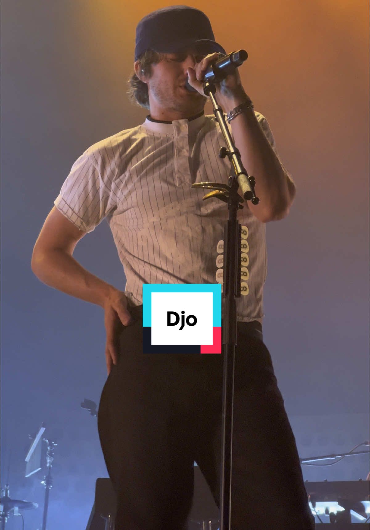 Djo performing ‘Fool’ live at Mission Ballroom in Denver on April 23, 2025.  (Day before his bdayyy) #djo #fool #missionballroom #denverconcerts #joekeery #altpop #indiemusic #concerttok #livemusic #denvernights