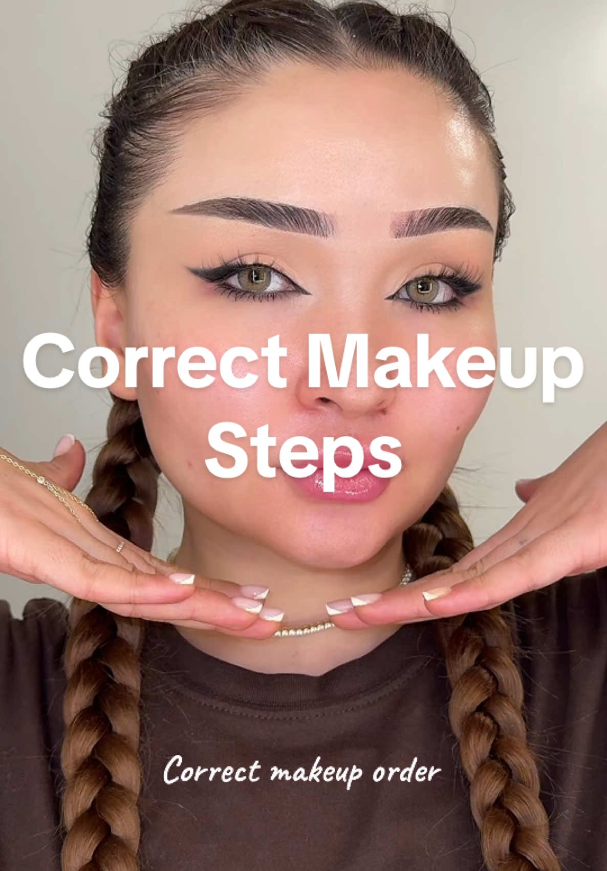 Correct makeup order ✔️ #correctmakeuporder #makeuphacks #makeuporder #makeuptips #beautytips #makeupforbeginners #makeuphack 