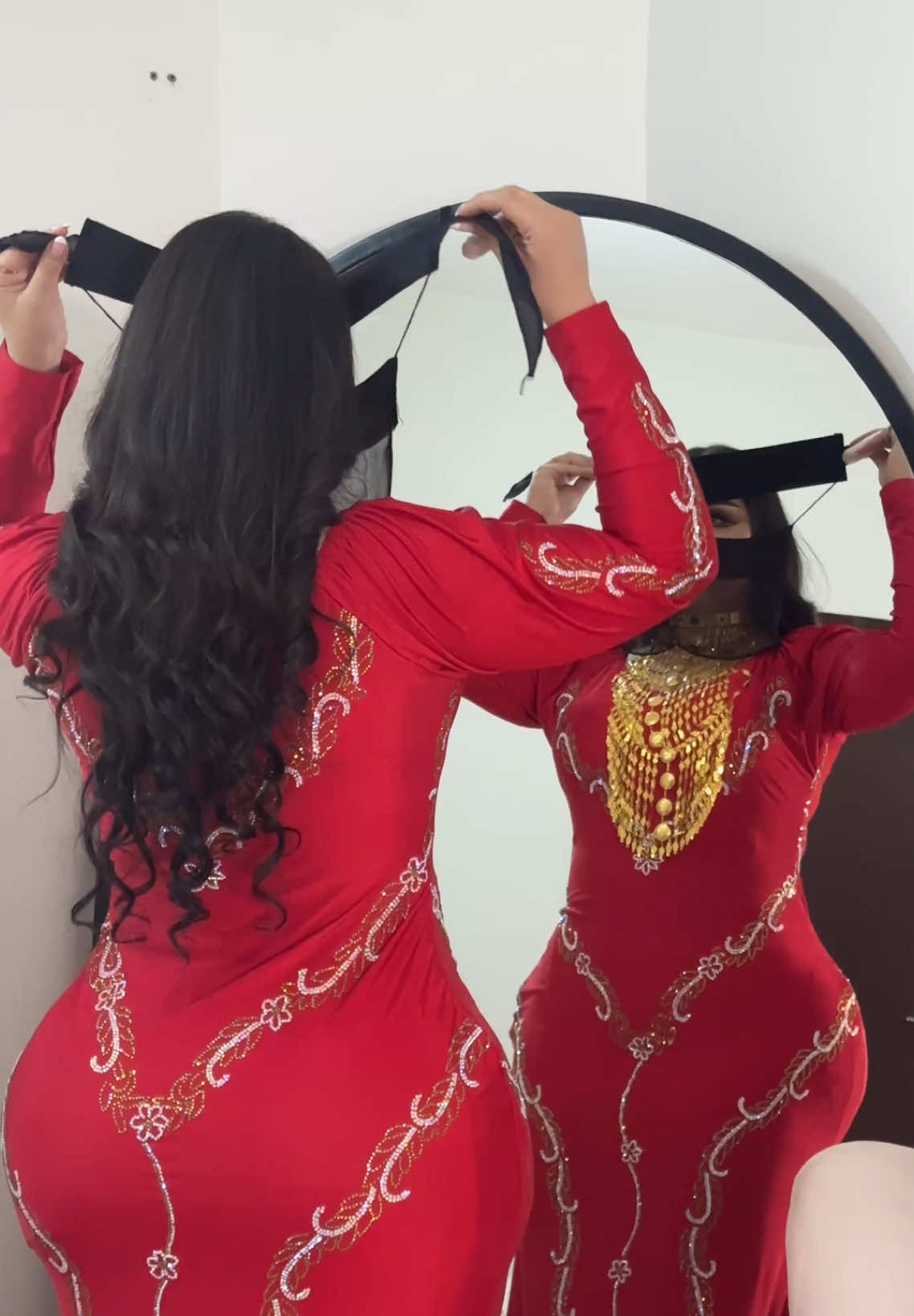 #فساتين #الرياض_الان #مصممات #ذهب #فساتين_العيد #العيد #عيد_سعيد #كولكشن_العيد #فستان #برقع #براقع #اكسبلورexpxore #فولو🙏🏻لايك❤️اكسبلور🙏🏻🌹💫 #تصميم #مصممه #فخامة #explor 