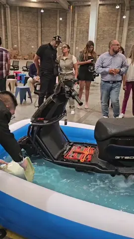 bicicletas electricas contra el agua , bicicletas Yadea está por arriba de muchas marcas  #evobike #yadea #yadeamexico #esolomo #honeywhale #bimex #hermas #italika #hero ##alessia #vento #zigna #evobike 