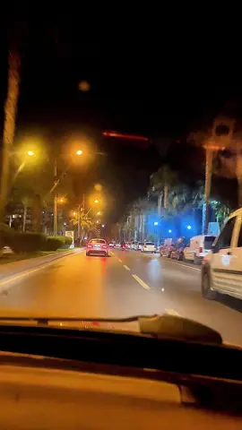 Gezmelere doyamayanlar😂#geceyebirsözbırak #gece #yol #gezmeler #fypシ゚viral #videoviral #arabadamüzikkeyfi #arabavideoları #arabastoryleri #arabasnapleri #artıkkeşfetedüş #beniöneçıkarttiktok #keşfett #tiktokviral #artıkkeşfet #yollarda #