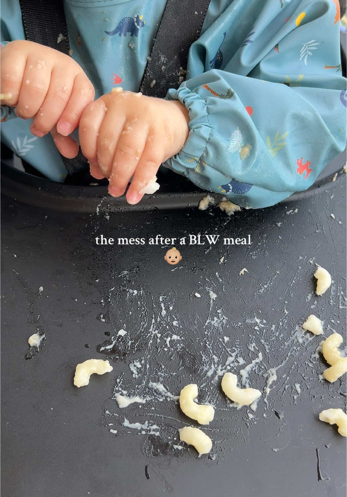 no one warns you about how fun yet messy blw is 👶🏼😬😆💙 #blw #babyledweaning #toddler #toddler #mom #momlife 