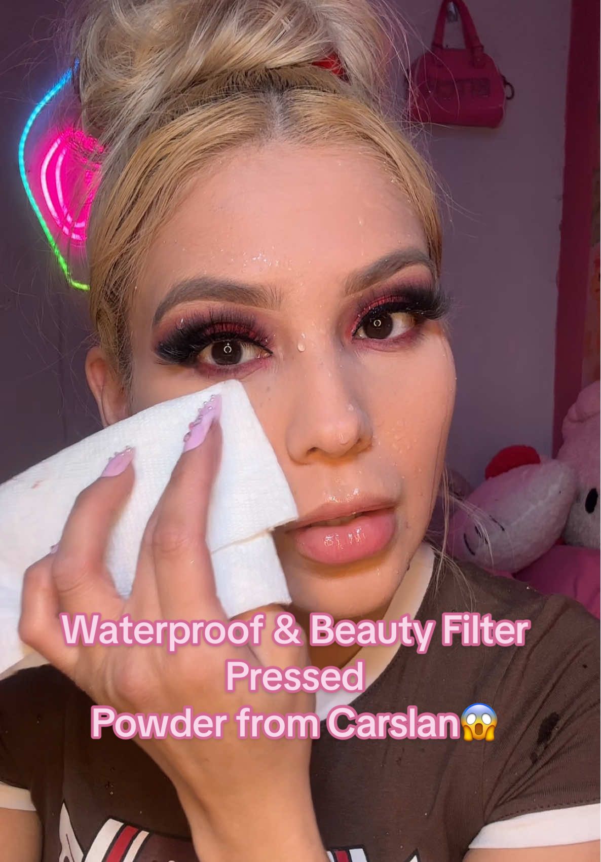 Love this powder, it’s so lightweight! 😍 @carslan_us every purchase comes with a mini travel pressed powder! #carslan #pressedpowder #makeup #beauty #tiktokshop #fyp 