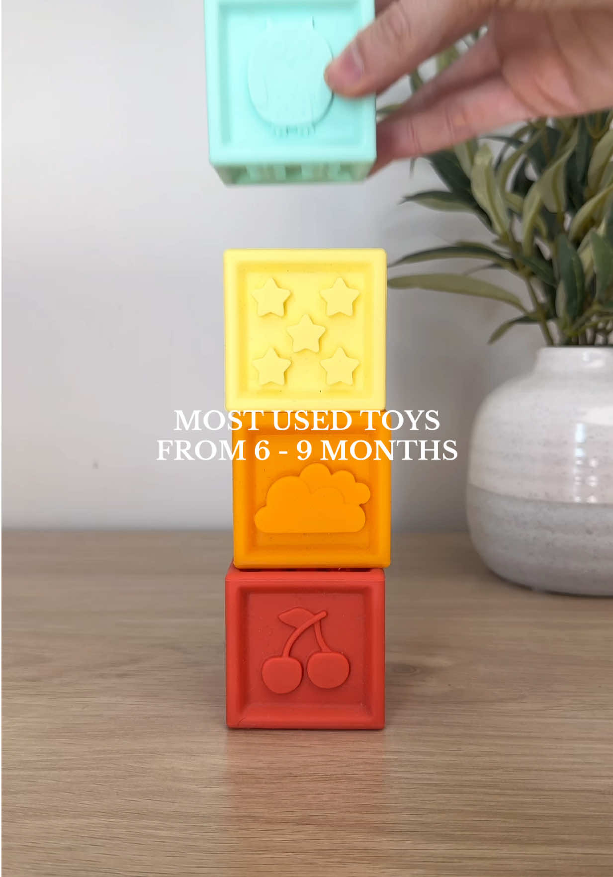 The 10 toys my baby used the MOST from 6-9 months!! 🫶🏻🧸✨😊👶🏼 #babytoyrecommendation #babyplay #babyactivities #developmentaltoys #babydevelopment #MomsofTikTok 