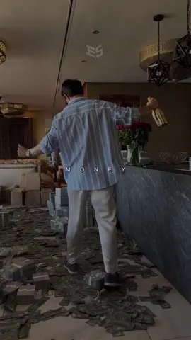 Money> 💸💫 #wealthylifestyle #success #rich #luxury 