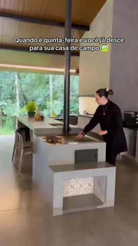 Pq aqui é uma paz 🥹🙏 . . . . . #fogaoalenha #fogaodelenha #casadecampo #areaexterna #fogaocaipira 