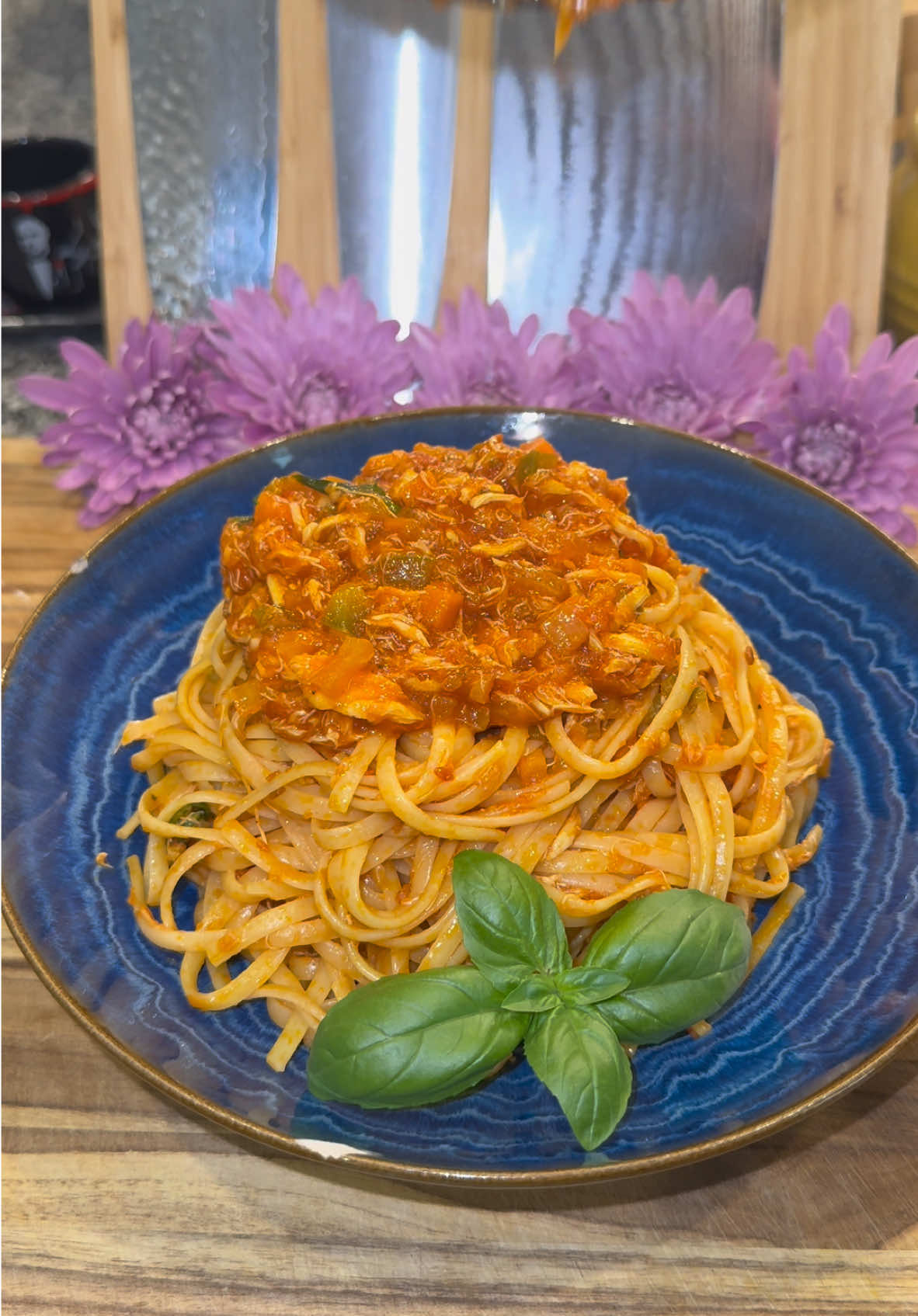 Crab Enchilau🦀 In a pan on medium heat add: -1/4 cup olive oil  -1 finely diced green bell pepper  -1 medium yellow onion (diced)  -1 small carrot (diced) -1 bay leaf -2 tablespoons of tomato paste -2 tablespoons of minced garlic  Cook until the veggies are soft then add: -1/2 cup of dry white wine  -one 28 ounce can of crushed tomatoes  Then turn the heat down to medium low and cook covered for about 15 to 20 minutes, (stirring occasionally.)  Then add in:  -4 tablespoons of butter  -Sazon -salt & pepper  -1/2 teaspoon of sugar -1 pound of Lump crab meat -fresh basil  And this is best served with 1 pound of linguine (cooked til al dente.) Enjoy💜  #EasyRecipe #Foodie #DinnerIdeas 