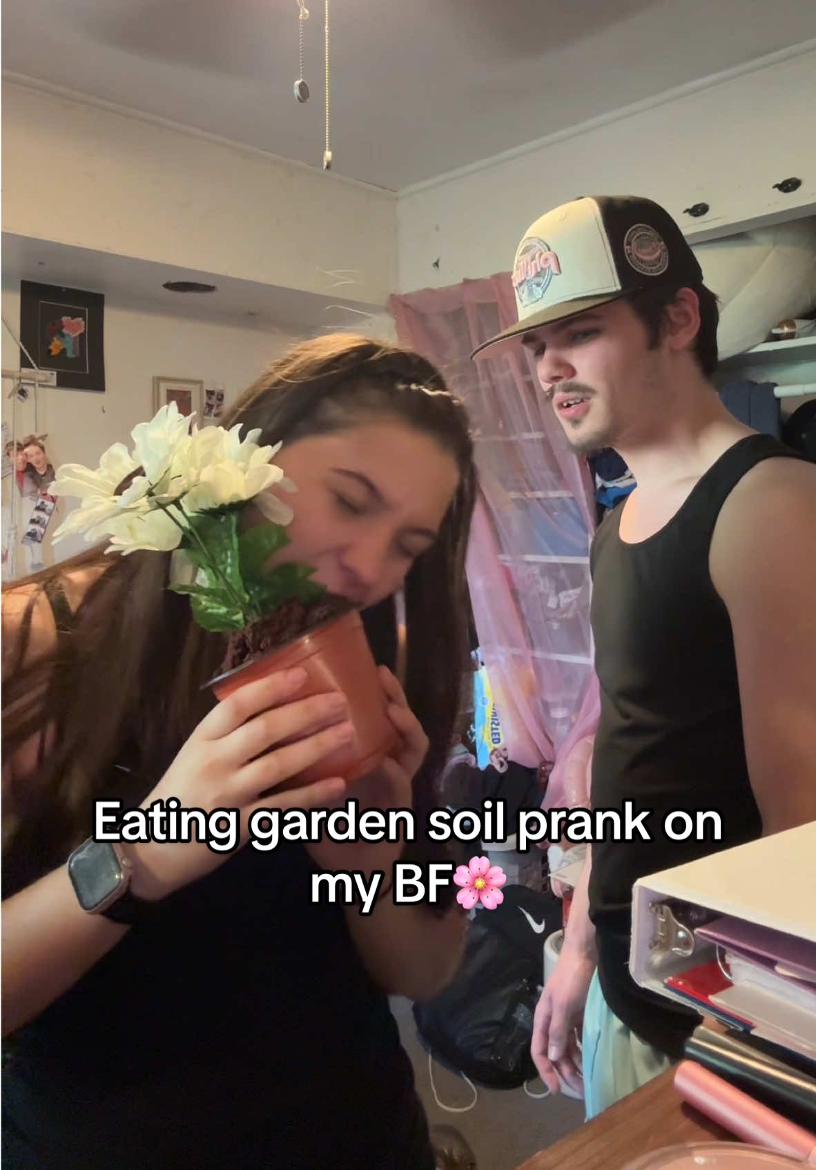 he’s definitely a green flag ⛳️ #couplecomedy #couplegoals #prankwars #joke #tiktok #maeveandryan #harmlessprank #Relationship #reaction #fyp #tiktoktrend #couplestiktok #couples #creatorsearchinsights #prank #tiktokviral 