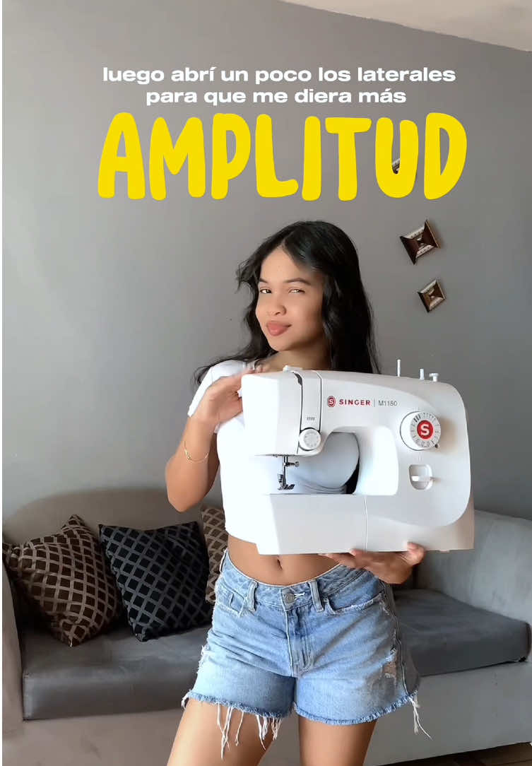 Transformemos este polo básico en algo más interesante ✨   Bellassss , que opinan de este contenido?????  #transformation #costura #trifting #styling #fashion #styletips #outfit #fashioninfluencer 