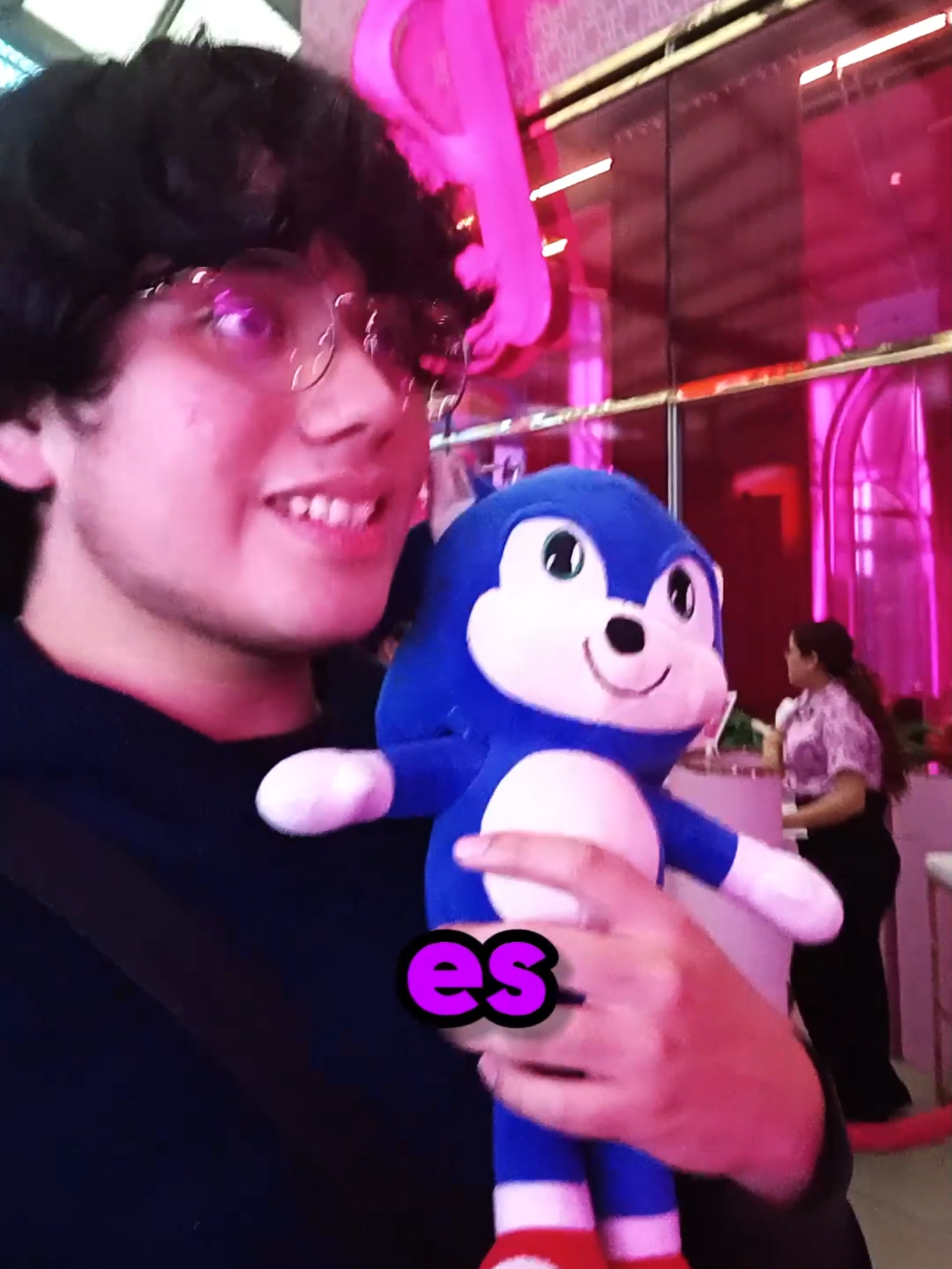 nunca se metan con una barbie a escala real #sonic #comedia #actuacion #sonamy #shitpost #memestiktok #humor #shitposting #barbiemovies