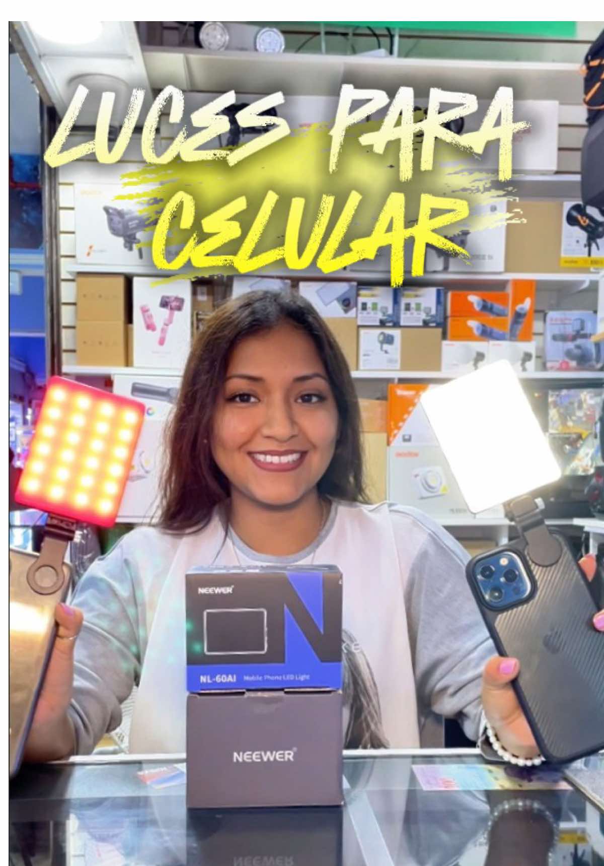 ¡¡LUCES CON LUZ AJUSTABLE PARA HACER CONTENIDO CON TU CELULAR!!📱💡✨ La NL60 AI con luz blanca para un toque natural y la VL66C con RGB para darle ese toque único. 🌈🔧 Con clip ajustable, ¡lleva la luz donde la necesites! 📱 #Neewer #IluminaTuEstilo #LucesRGB #FotosImpactantes #Gadgets #ClipAjustable #CreaciónCreativa #Tecnología #creadoresdecontenido #iluminacion #influencer #contenido #celular #creadores #audiovisuales #lima #fotos #datastoreperu