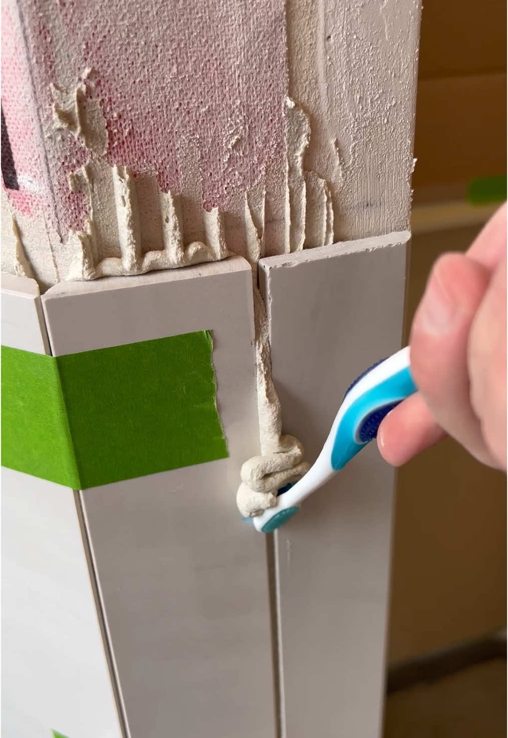 Little bit a caulk and she’ll be just fine 👌🏻 #tile #tiler #tiletok #bathroom #shower #remodel #renovation #build #custom #DIY #diyproject #caulk #grout #construction 