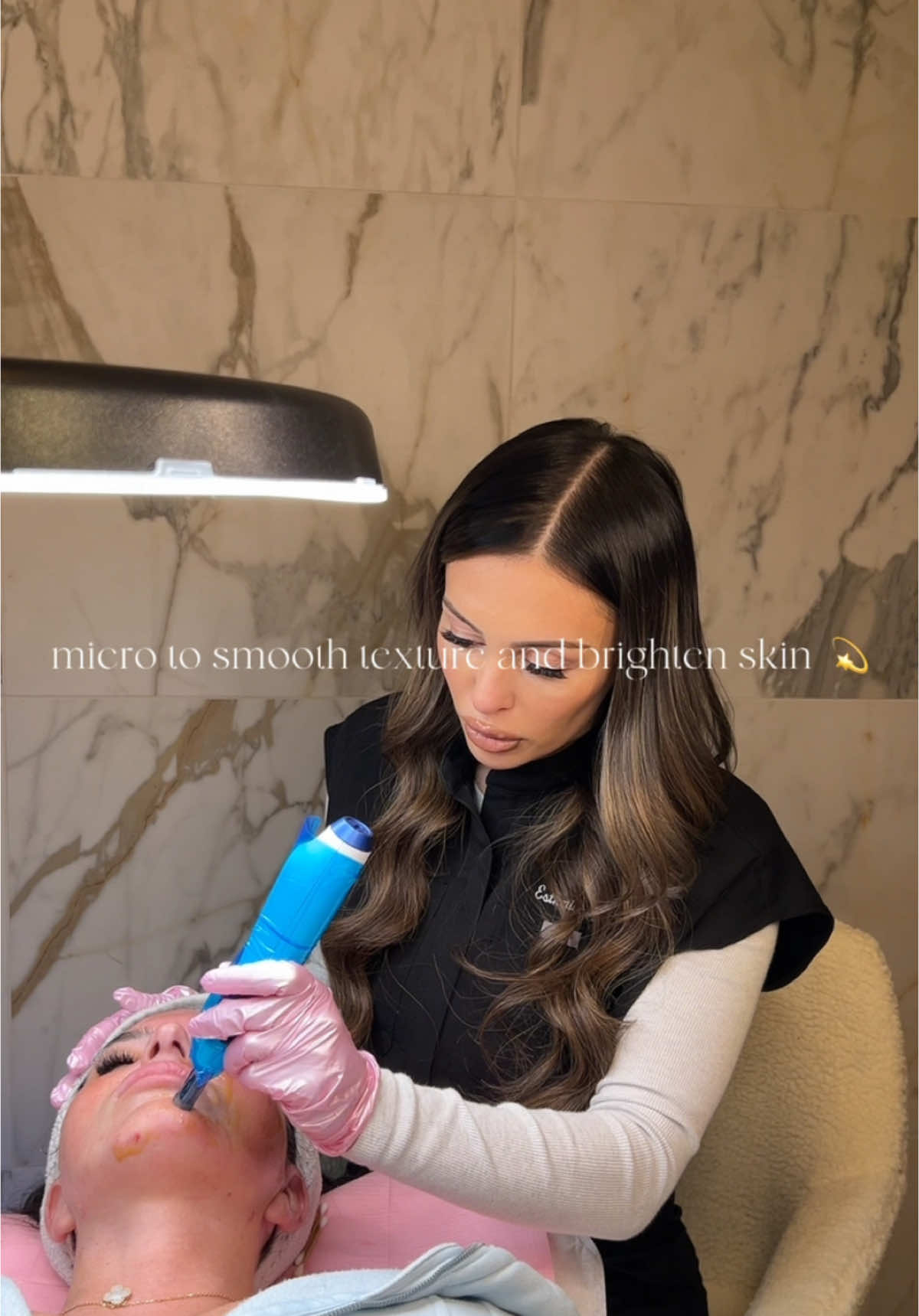 micro magic incoming… 💫😮‍💨 #soloesthetician #trending #fyp #nycfacial #facialtreatment #foryou #stemcell #dermaplanepro #dermaplaning #microneedlingtherapy 