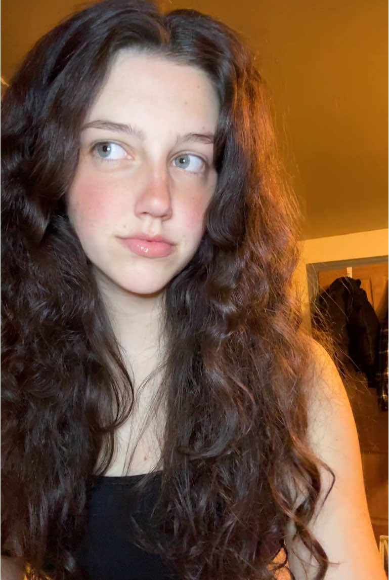 I think i know this whole song just from tiktok. #facts #relatable #bhadbhabie 