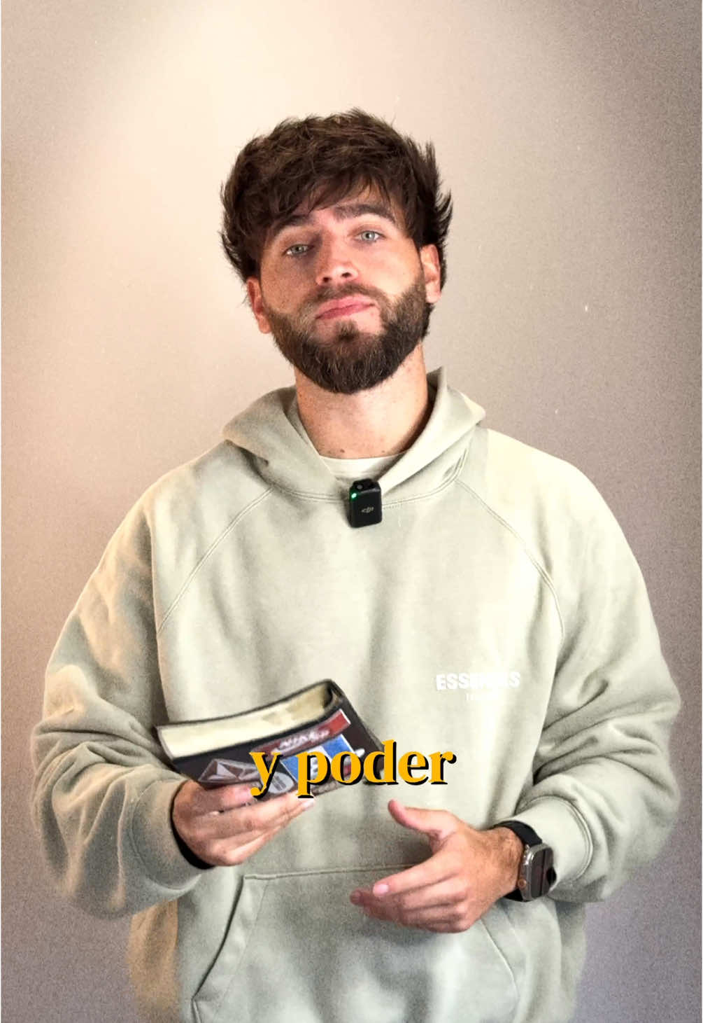 Isaías 41:10: La Promesa de Dios de Estar Siempre Contigo Hablamos sobre cómo el versículo de Isaías 41:10 no es solo un mensaje de consuelo, sino una declaración del poder y la presencia de Dios. Él nos dice no temas porque Él está con nosotros, no para que reprimamos nuestros miedos, sino para que sepamos que nunca estaremos solos. Este versículo nos recuerda que nuestra fuerza no proviene de nosotros mismos, sino de Dios, quien nos sostiene cuando ya no podemos más. #jovenescristianostiktok #jovenescristianos #reflexionescristianas #cristianostiktok #factordecambio #fdc #cristo #jesus 